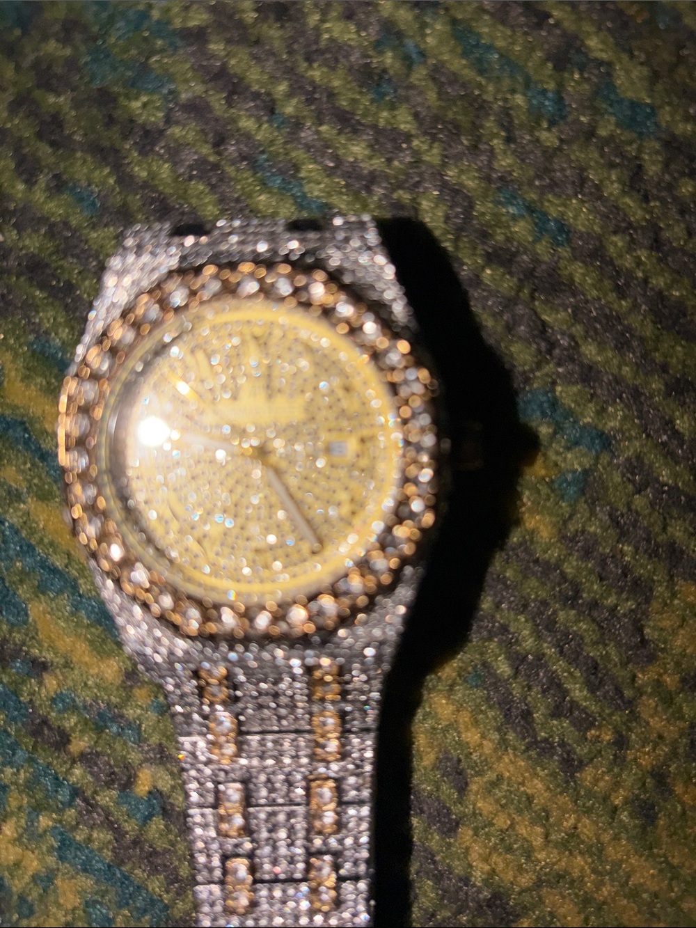 AP Men's Gold-Tone Crystal Dress Watch - Sparkling Silver Band Iced Out - Picture 10 of 11